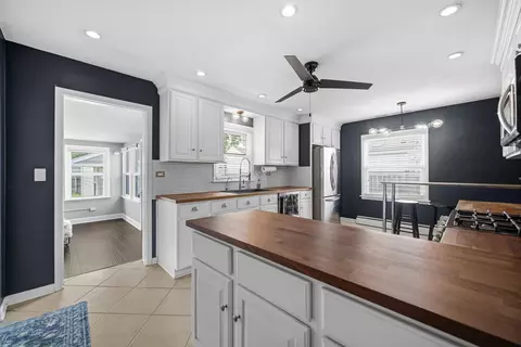 Kitchen - 1106 Sumner St, Wheaton, IL 60189 photo 1 of 5