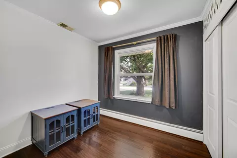 Bedroom - 1106 Sumner St, Wheaton, IL 60189 photo 1 of 4