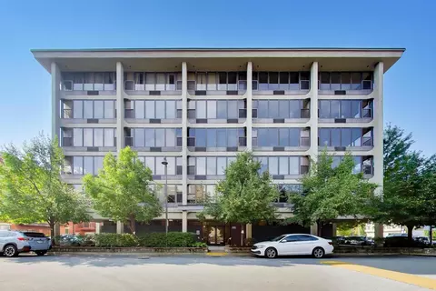 Exterior - 345 Eastgate Pl #302, Chicago, IL 60616 photo 3 of 3