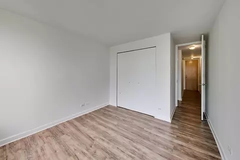 Bedroom - 345 Eastgate Pl #302, Chicago, IL 60616 photo 4 of 5