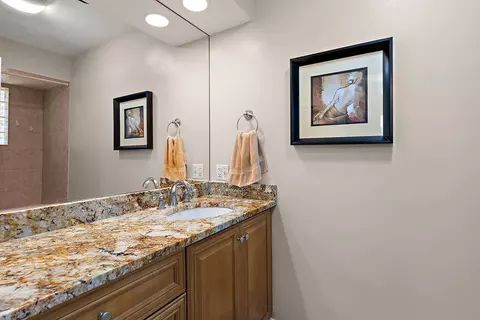 Bath - 334 Spruce St, Glenview, IL 60025 photo 2 of 2