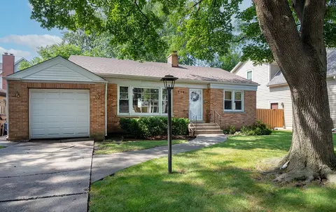 Exterior - 334 Spruce St, Glenview, IL 60025 photo 2 of 5