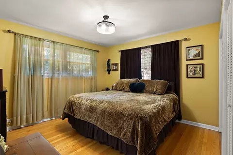 Bedroom - 334 Spruce St, Glenview, IL 60025 photo 2 of 2