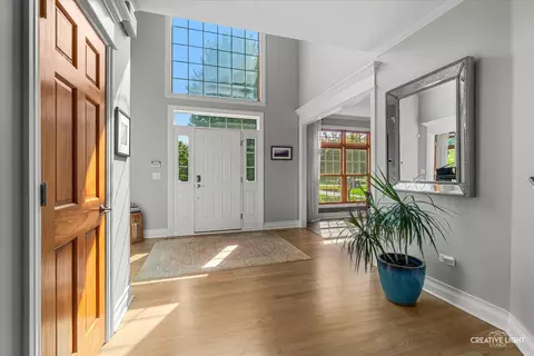 Entry Way - 11 N600 Hunter Trl, Elgin, IL 60124 photo 1 of 4