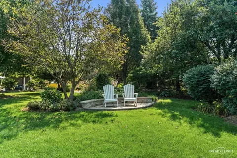 Exterior - 11 N600 Hunter Trl, Elgin, IL 60124 photo 8 of 9