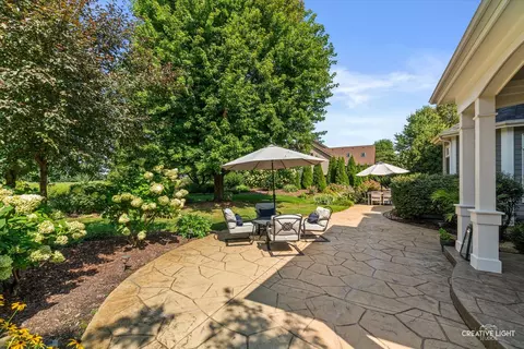 Exterior - 11 N600 Hunter Trl, Elgin, IL 60124 photo 4 of 9