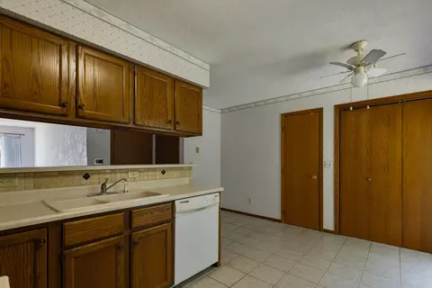 Kitchen - 2917 4th St #0, Moline, IL 61265 photo 6 of 7