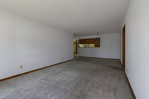 Living - 2917 4th St #0, Moline, IL 61265 photo 5 of 6
