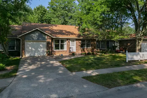 Exterior - 2917 4th St #0, Moline, IL 61265 photo 6 of 10