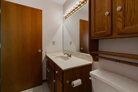 Bath - 2917 4th St #0, Moline, IL 61265 photo 3 of 6