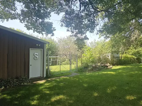 Exterior - 600 Timber Creek Rd, Dixon, IL 61021 photo 13 of 17