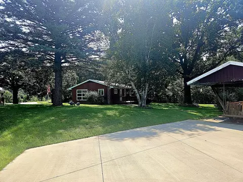 Exterior - 600 Timber Creek Rd, Dixon, IL 61021 photo 7 of 17