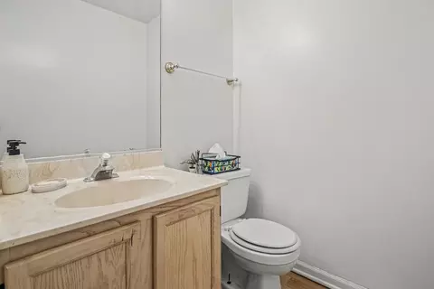 Bath - 2157 Rossiter Pkwy, Plainfield, IL 60586 photo 1 of 2