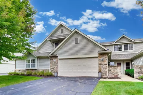 1145 Shingle Oak Ln, Rockford, IL 61107