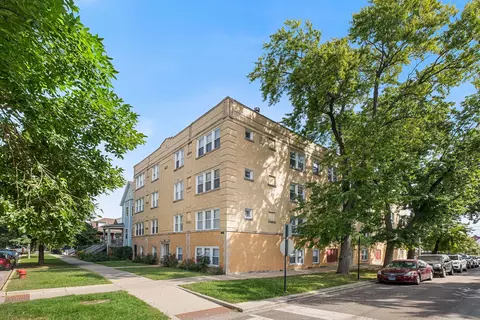3224 W Berteau Ave #3, Chicago, IL 60618