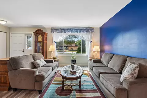 Living - 793 Lakeside Circle Dr, Wheeling, IL 60090 photo 1 of 3