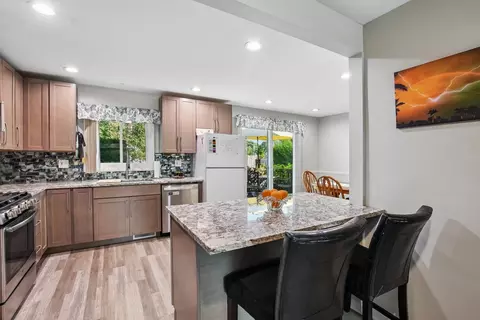 Kitchen - 793 Lakeside Circle Dr, Wheeling, IL 60090 photo 1 of 2