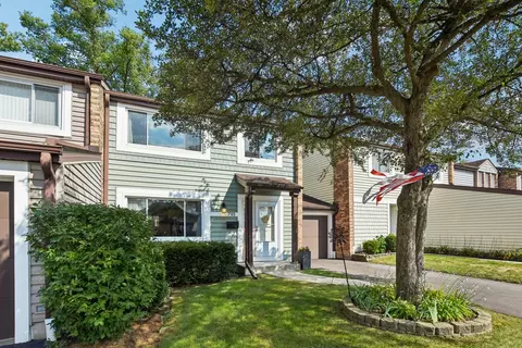 Exterior - 793 Lakeside Circle Dr, Wheeling, IL 60090 photo 4 of 9