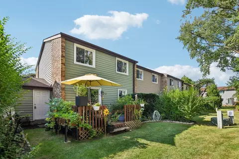 Exterior - 793 Lakeside Circle Dr, Wheeling, IL 60090 photo 9 of 9