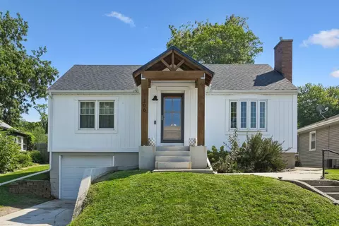 306 N Main St, Port Byron, IL 61275