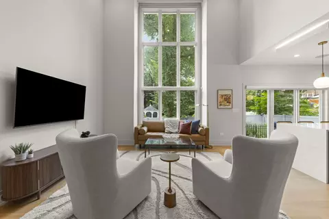 Living - 820 E Franklin Ave, Naperville, IL 60540 photo 2 of 2