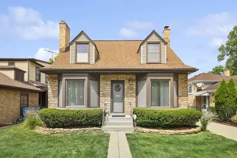 6631 N Caldwell Ave, Chicago, IL 60646