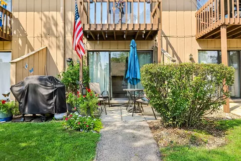 36 Bermuda Colony #2, Fox Lake, IL 60020