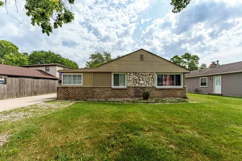 5037 Elm Circle Dr, Oak Lawn, IL 60453