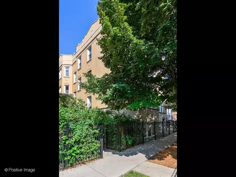 1430 N Maplewood Ave #201, Chicago, IL 60622