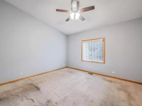 Bedroom - 1321 Dancing Bear Ln, Elgin, IL 60120 photo 1 of 5