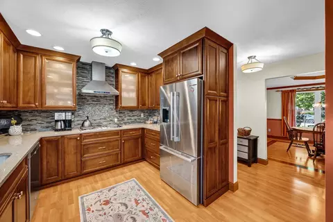 Kitchen - 9 Chiswick Cir, Bloomington, IL 61704 photo 4 of 7