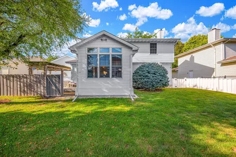 Exterior - 9 Chiswick Cir, Bloomington, IL 61704 photo 5 of 9