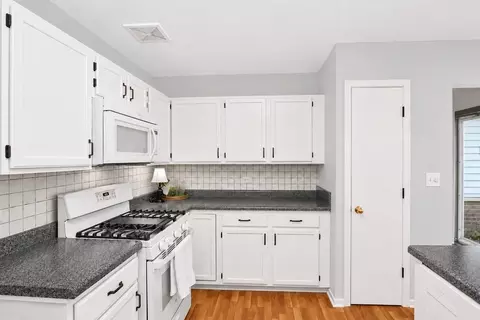 Kitchen - 13453 S Redberry Cir, Plainfield, IL 60544 photo 2 of 4