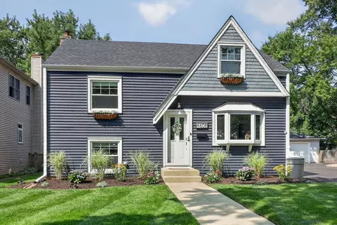 4608 Pershing Ave, Downers Grove, IL 60515