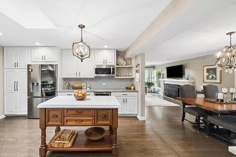 Kitchen - 110 S Herbert Rd, Riverside, IL 60546 photo 1 of 4