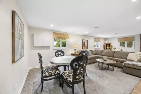Dining - 110 S Herbert Rd, Riverside, IL 60546 photo 3 of 3