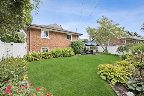 Exterior - 110 S Herbert Rd, Riverside, IL 60546 photo 9 of 9
