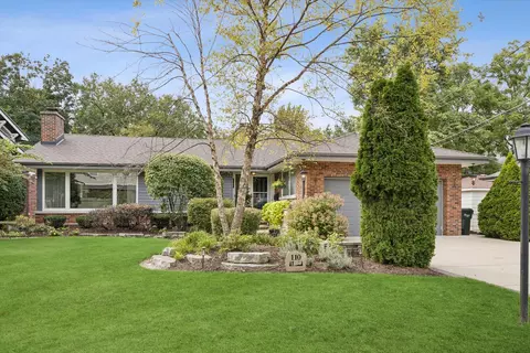 Exterior - 110 S Herbert Rd, Riverside, IL 60546 photo 3 of 9