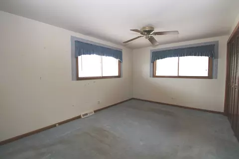 Bedroom - 263 Norman Ct, Des Plaines, IL 60016 photo 1 of 6