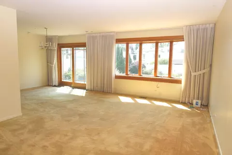 Living - 263 Norman Ct, Des Plaines, IL 60016 photo 1 of 5