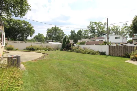 Exterior - 263 Norman Ct, Des Plaines, IL 60016 photo 2 of 3