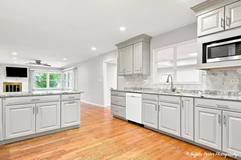 Kitchen - 3705 W Young St, Mchenry, IL 60050 photo 4 of 6