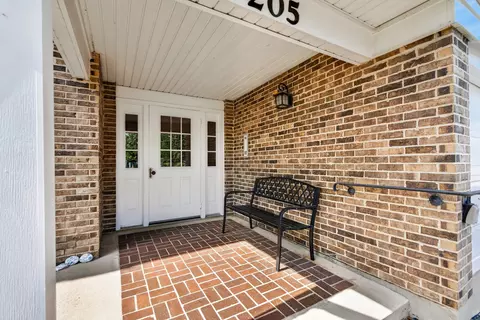 Exterior - 205 N Creekside Trl #A, Mchenry, IL 60050 photo 4 of 6