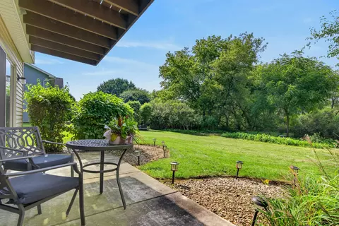 Exterior - 205 N Creekside Trl #A, Mchenry, IL 60050 photo 5 of 6