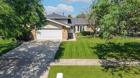 8238 164th St, Tinley Park, IL 60477