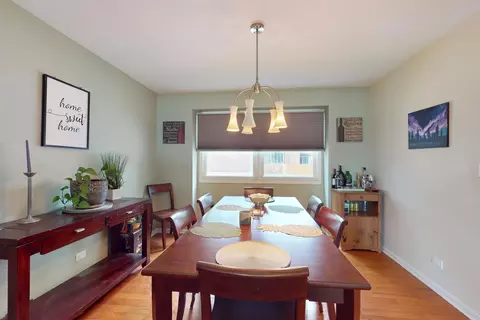 Dining - 674 Sycamore Ln, Wheeling, IL 60090 photo 1 of 2