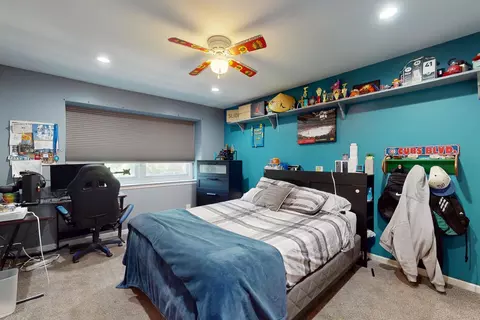 Bedroom - 674 Sycamore Ln, Wheeling, IL 60090 photo 2 of 5