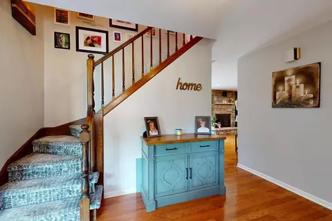Entry Way - 674 Sycamore Ln, Wheeling, IL 60090 photo 1 of 1
