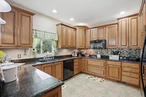Kitchen - 104 Park View Dr, Eldridge, IA 52748 photo 1 of 3