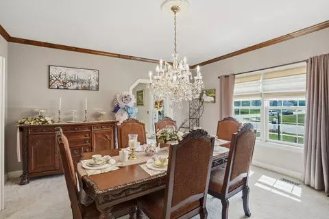 Dining - 104 Park View Dr, Eldridge, IA 52748 photo 1 of 2